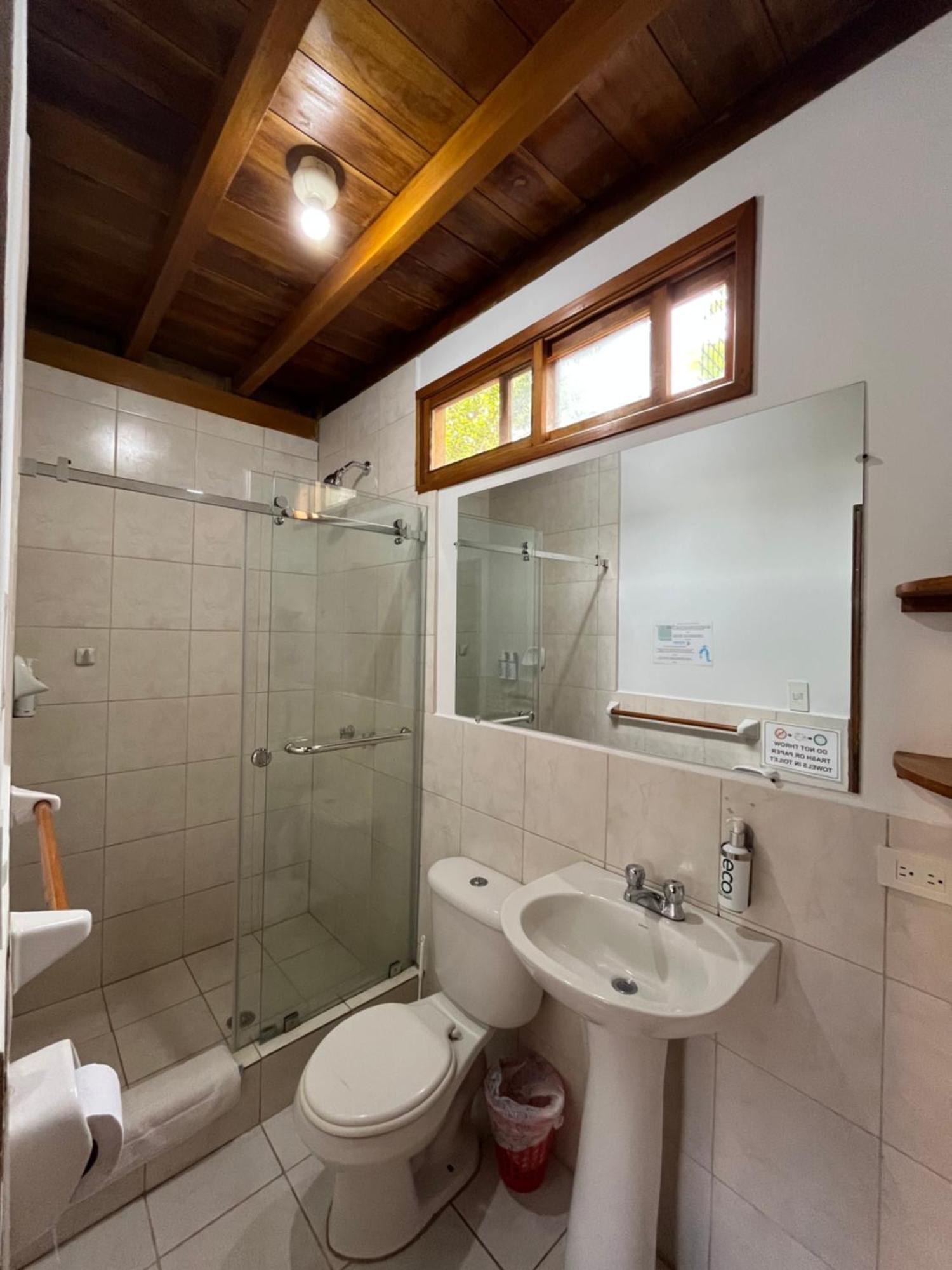 Victor Hugo Hotel Puerto López Buitenkant foto