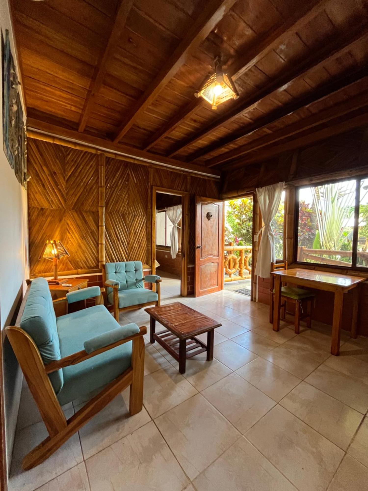 Victor Hugo Hotel Puerto López Buitenkant foto